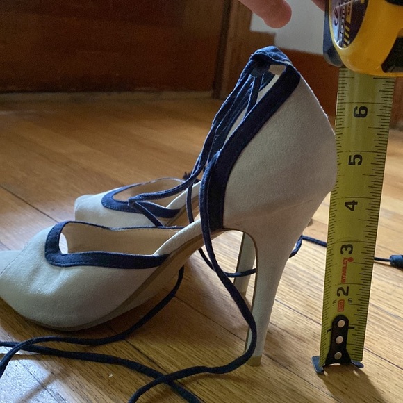 Yoki high heels - Picture 3 of 7